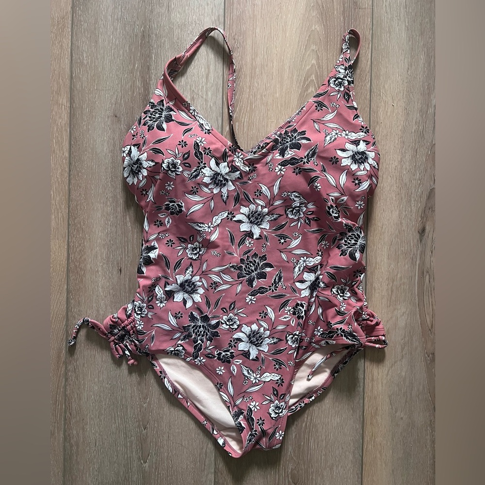 Kona Sol Pink Floral Swimsuit, size L